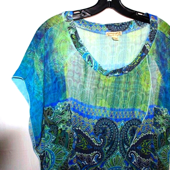 Sheer Boho Top (XL) – Flowy & Beachy Vibes! 💙✨ - Picture 4 of 8